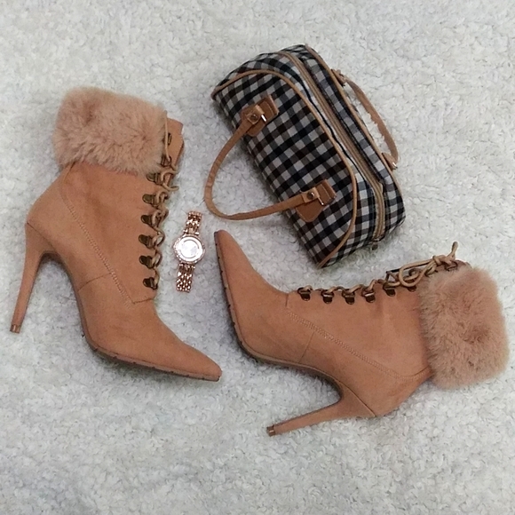 Tennie Bootie Point-Toe Size: 8 - Picture 16 of 17